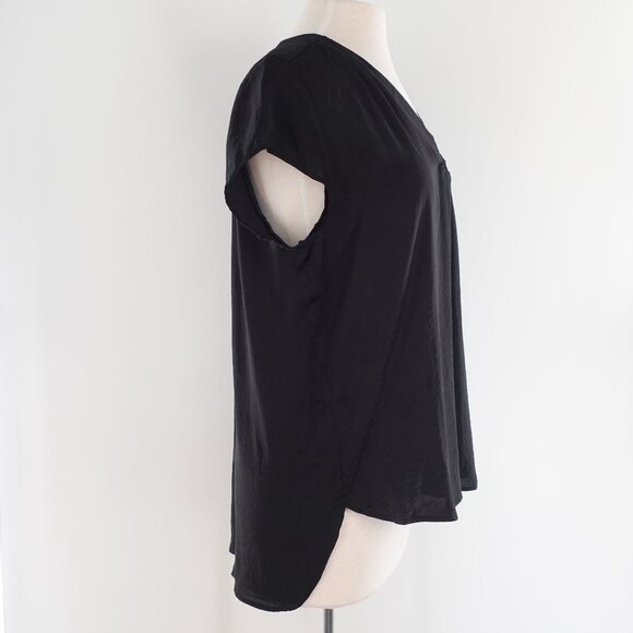 H & M Sz 14 Black V Neck Short Sleeve Casual Blouse - Picture 2 of 8